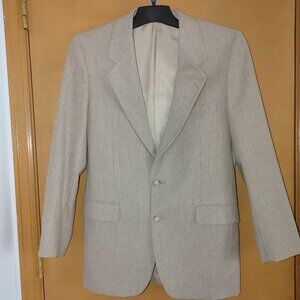 Vintage YVES SANT LAUREN Men's 100% Wool Long Sleeves Blazer Size 38R Used